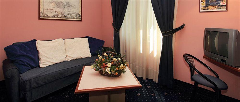 Residence Liberty Parma Luaran gambar