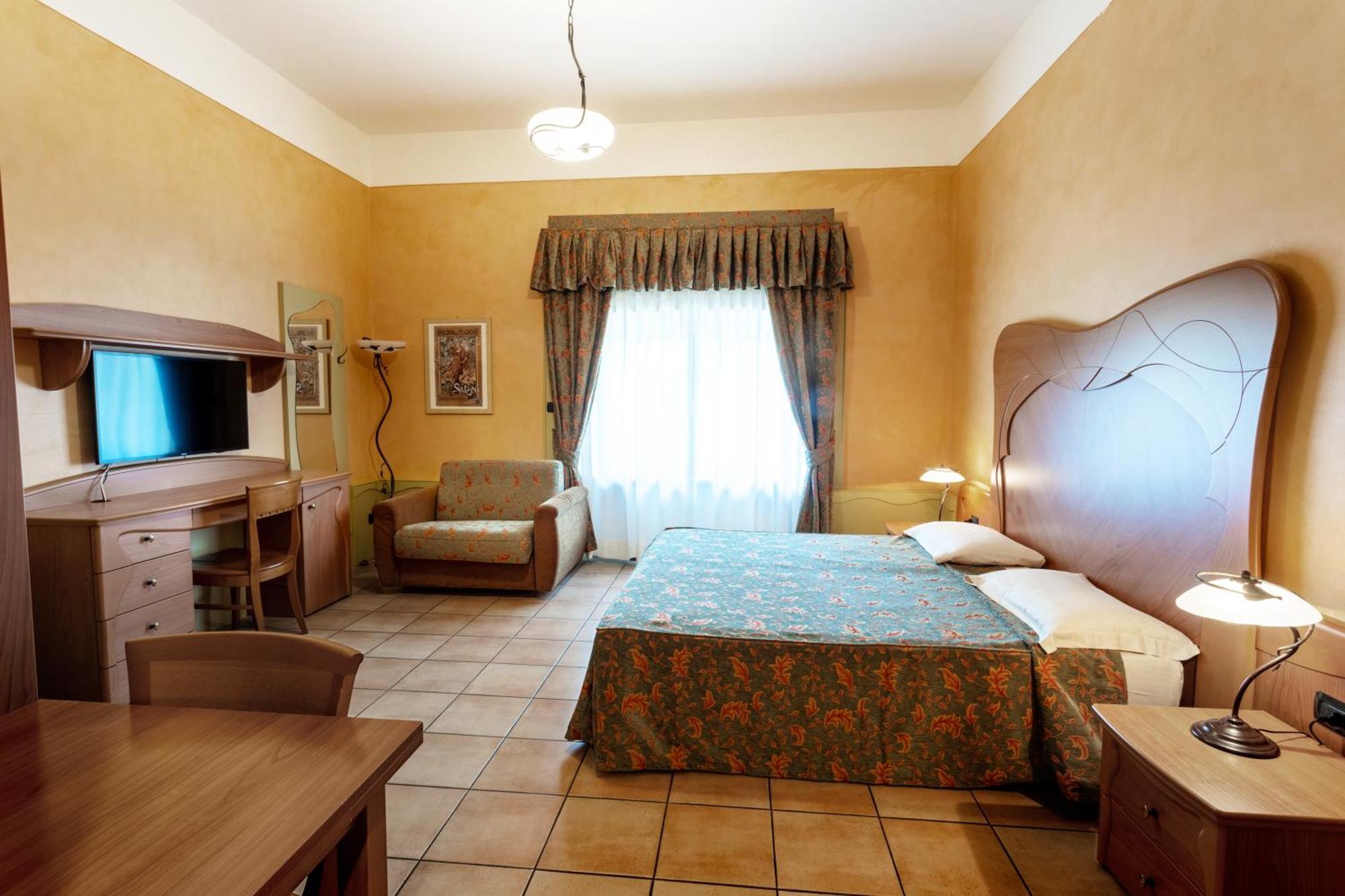 Residence Liberty Parma Luaran gambar